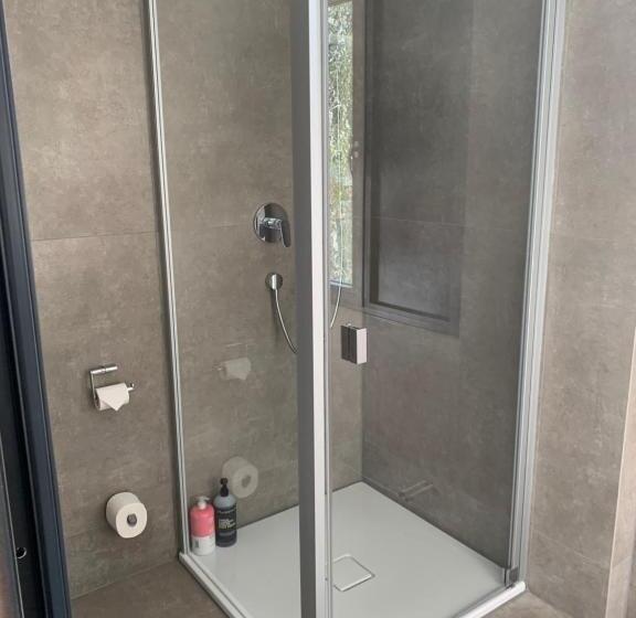 חדר סטנדרט, Haus 8