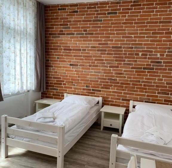 חדר סטנדרט, Haus 8