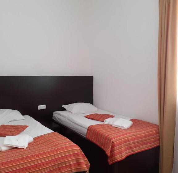 Хижина, Ani Resort