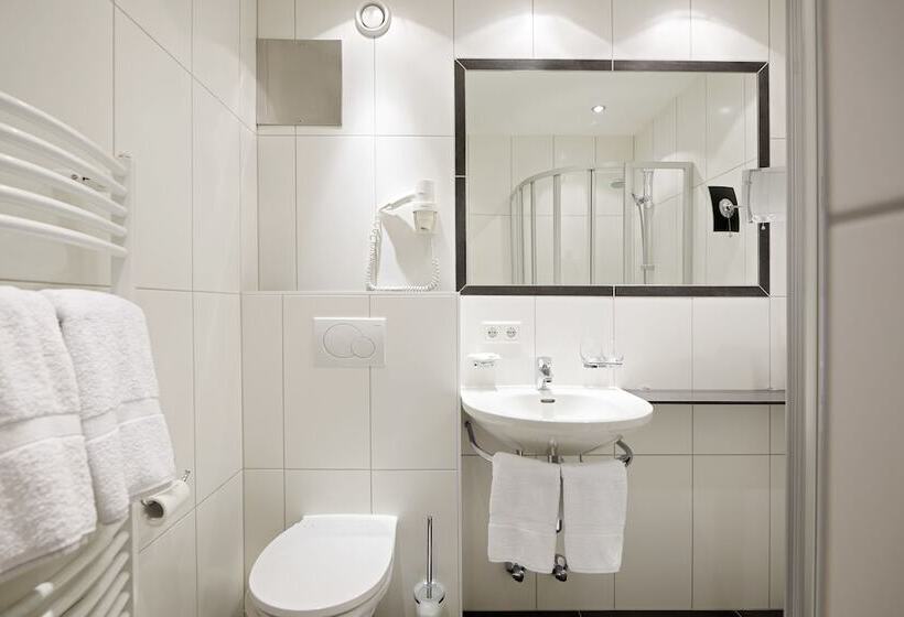 اتاق رمانتیک, Alpenhotel Laurin