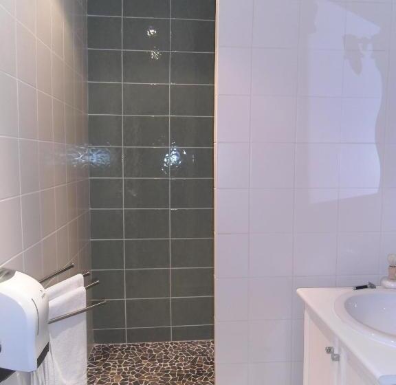 Номер Комфорт, Hôtel Des Arceaux