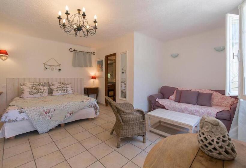 Трехместный Номер Superior, Villa Roseraie