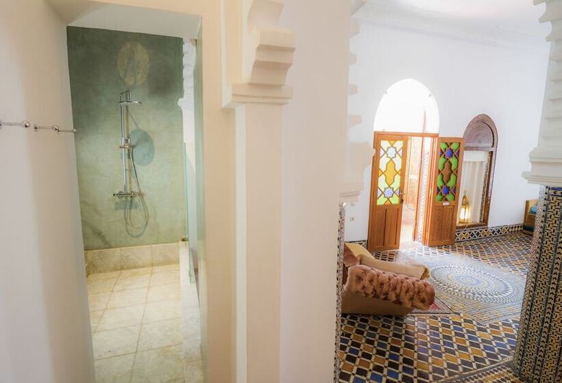 스위트, Blanco Riad