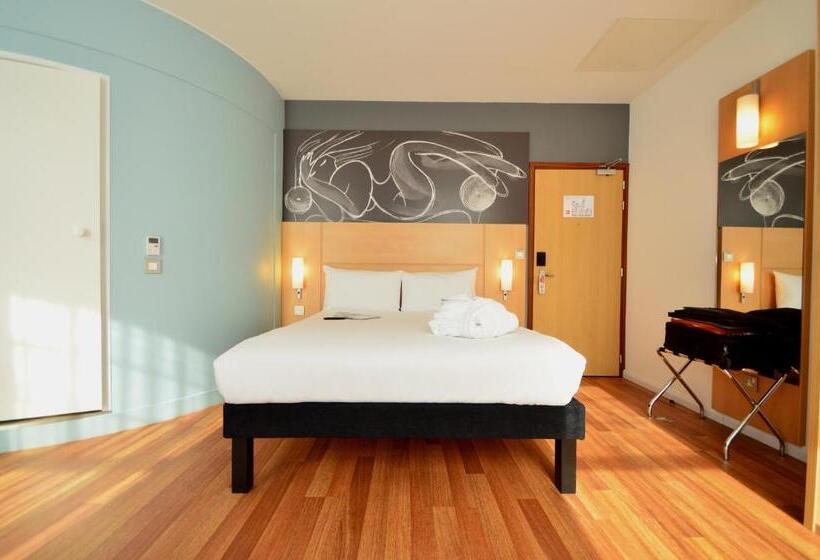 اتاق استاندارد, Ibis Edinburgh Centre South Bridge – Royal Mile
