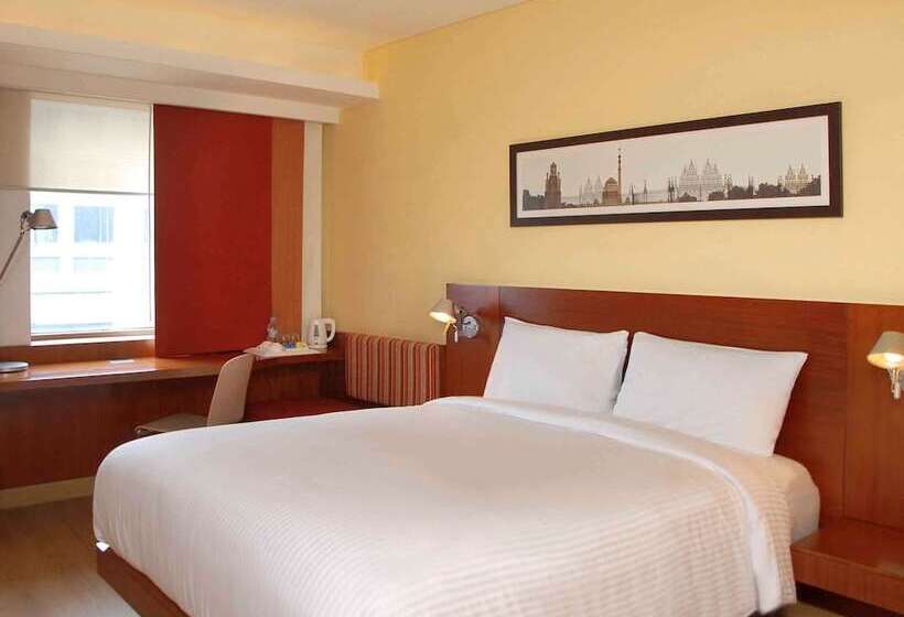 Номер Superior, Ibis New Delhi Aerocity   An Accor Brand