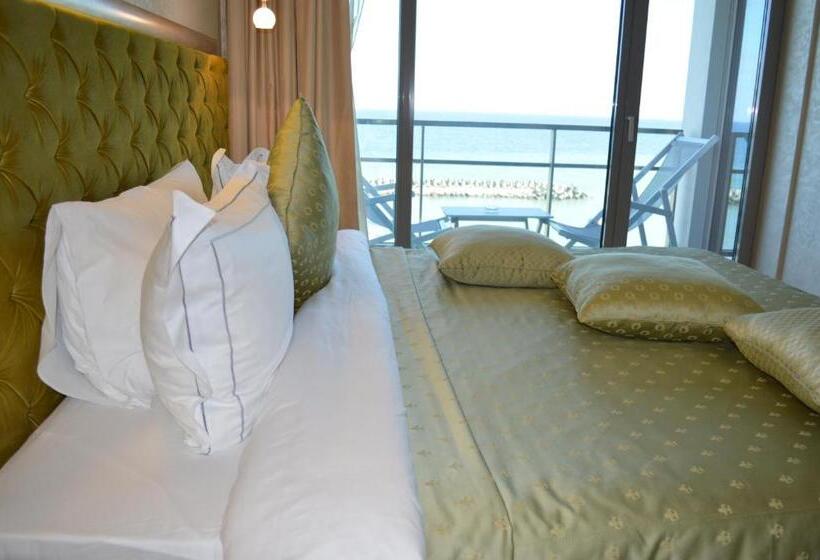 سوییت جونیور, Carmen International Hotel Venus   Fost Becali
