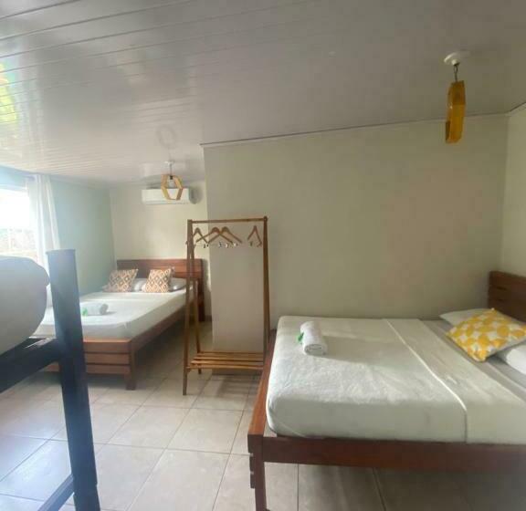 Номер Стандарт Вид на Сад, Hostel Travelers Chitre
