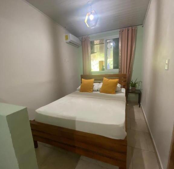 Четырехместный Номер Стандарт, Hostel Travelers Chitre