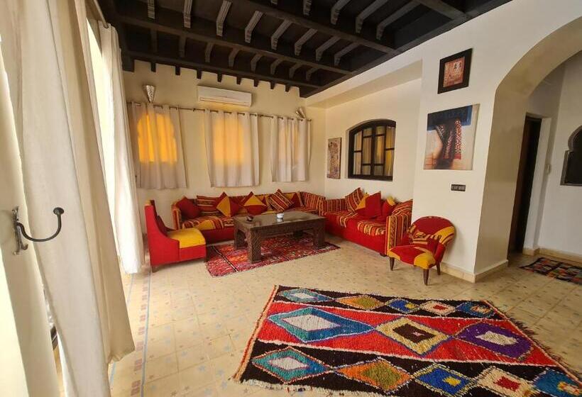 Havuz Manzaralı 1 Yatak Odalı Daire, Targafit Hotel & Hammam