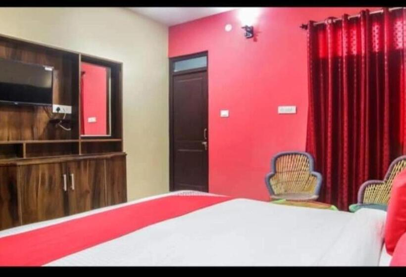 디럭스 트리플 룸, Pop 84708  Maa Tripura Residency