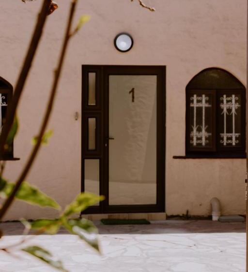 اتاق عادی, Desert Dreams B&b