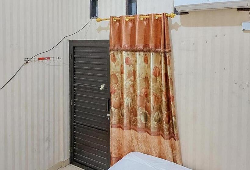 Номер Стандарт, Icha Homestay Near Terminal Purabaya Madiun
