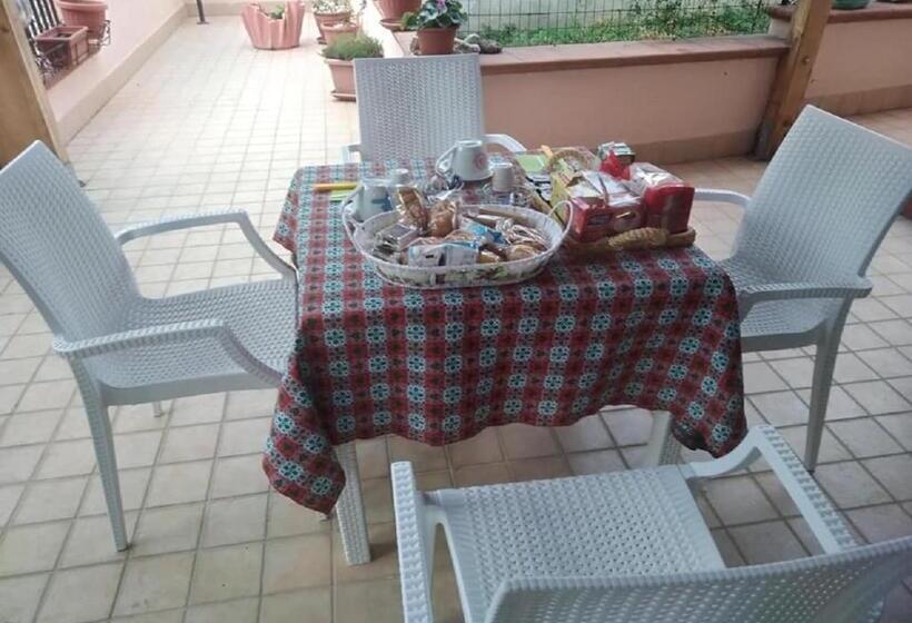 Трехместный Номер Стандарт Совместная Ванная, Bed And Breakfast La Campanula