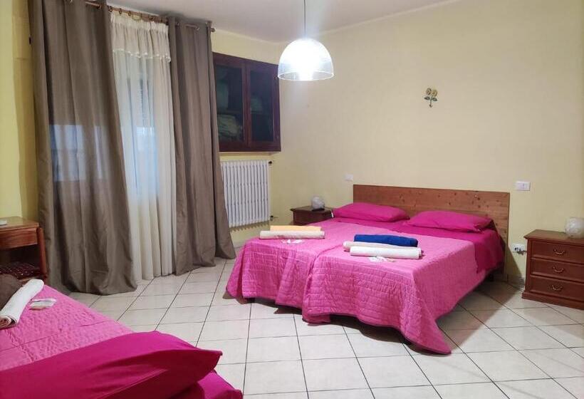 Трехместный Номер Стандарт Совместная Ванная, Bed And Breakfast La Campanula