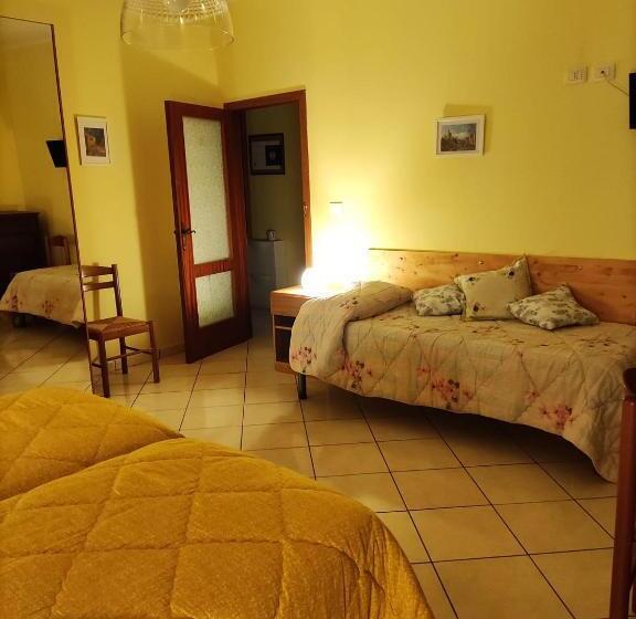 Трехместный Номер Стандарт Совместная Ванная, Bed And Breakfast La Campanula