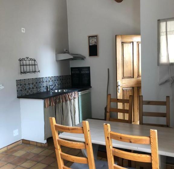 استودیو خانوادگی, Le Clos Des Vergers