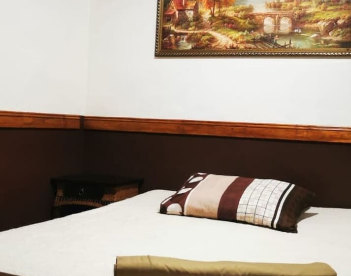 استودیوی استاندارد, Cabinas Madeleine