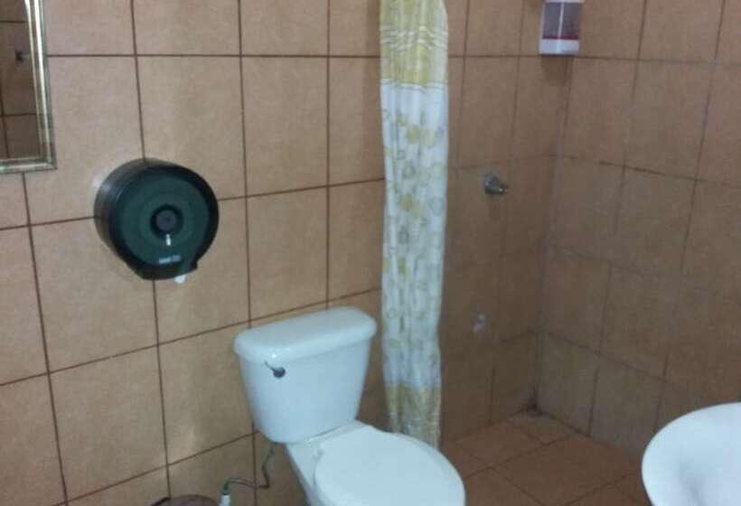 استودیوی استاندارد, Cabinas Madeleine