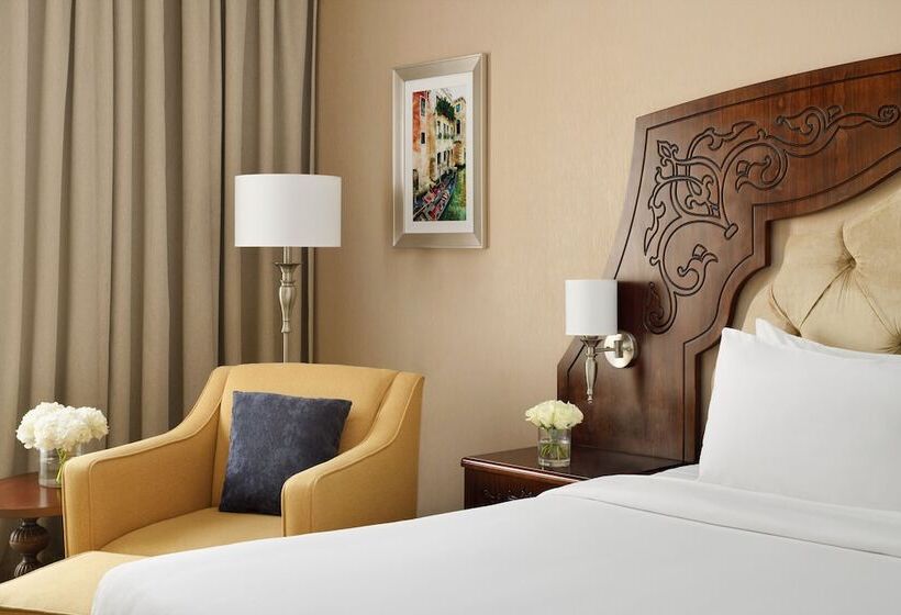 Номер Стандарт с Балконом, Crowne Plaza Riyadh Al Waha, An Ihg