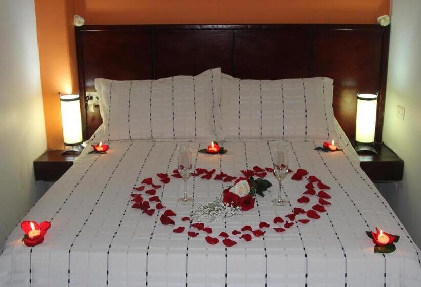 Номер Economy Двуспальная Кровать, Marina Suites By Geh Suites