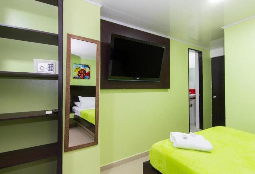 Четырехместный Номер Стандарт, Marina Suites By Geh Suites