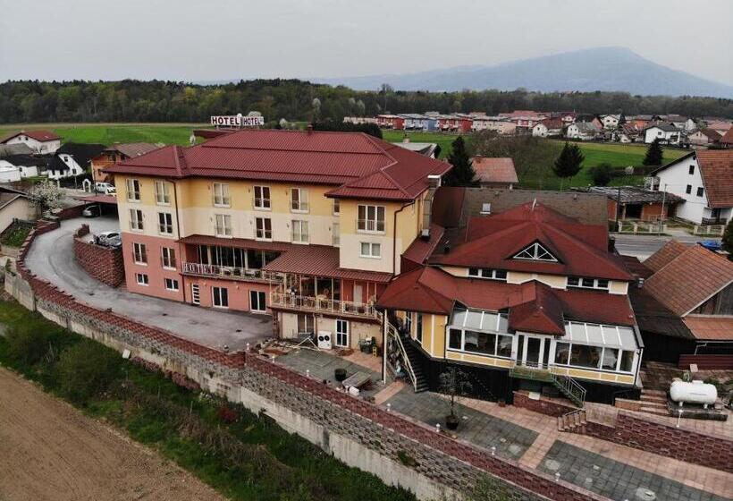 اتاق استاندارد, Vila Emei
