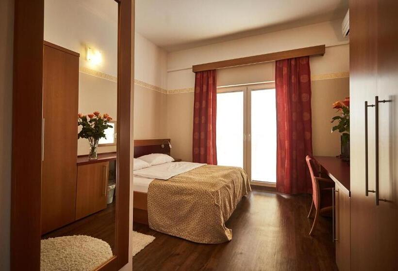 اتاق لوکس, Vila Emei