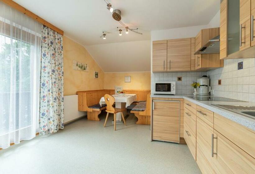 Апартаменты 3 Спальни, Bauernhof Katin