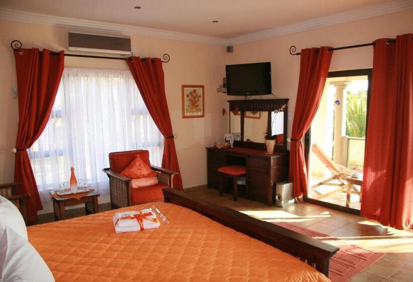 سوییت, Ponciana Superior Guesthouse