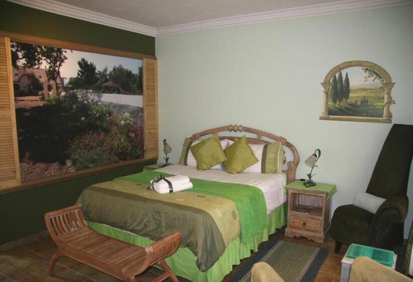 اتاق استاندارد با تراس, Ponciana Superior Guesthouse