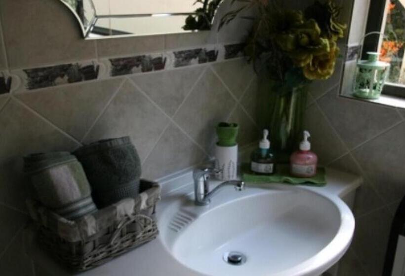 اتاق استاندارد با تراس, Ponciana Superior Guesthouse