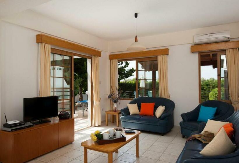 プール付３ベッドルーム　ビラ, Panareti Coral Bay Resort