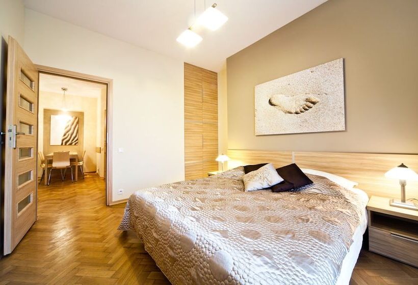 Apartamento 2 Quartos Vista Jardim, 4seasons﻿ Apartments Cracow