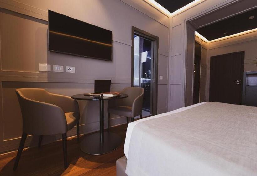 Полулюкс, Callistos Hotel & Spa