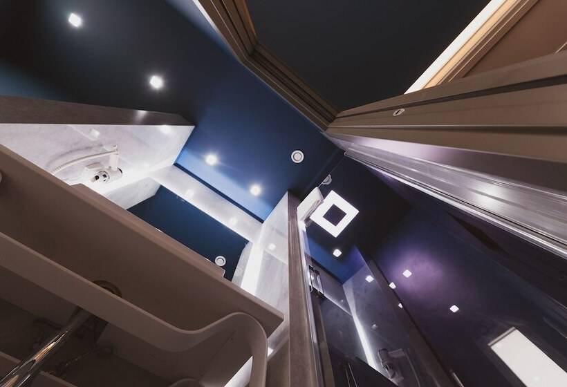 Полулюкс, Callistos Hotel & Spa