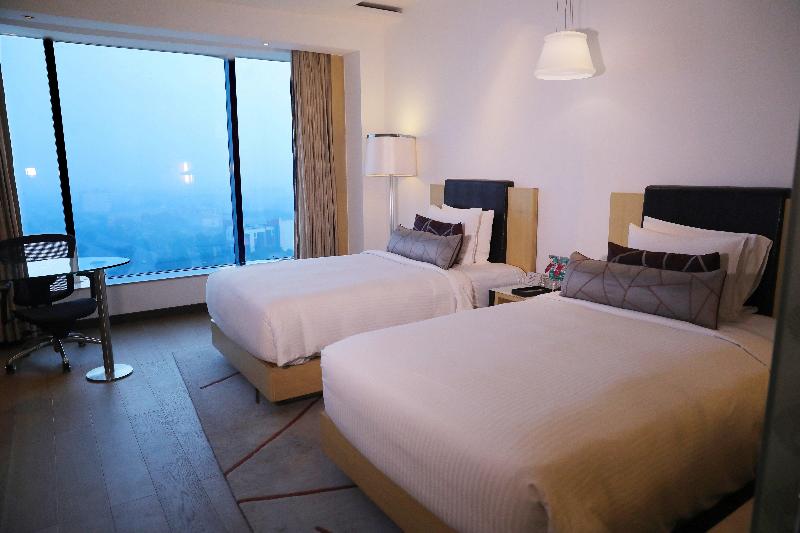 Номер Клуб, Crowne Plaza Greater Noida, An Ihg