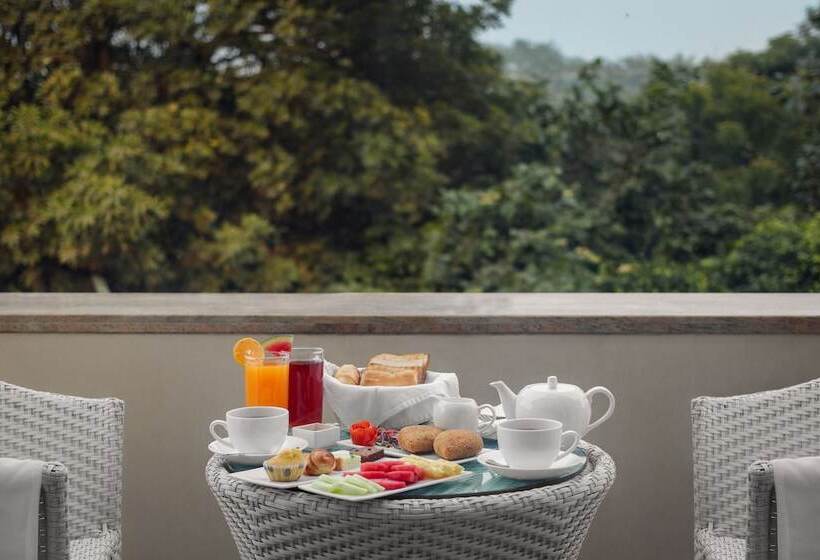 豪华房间, Golden Tulip Gurgaon Sector 29