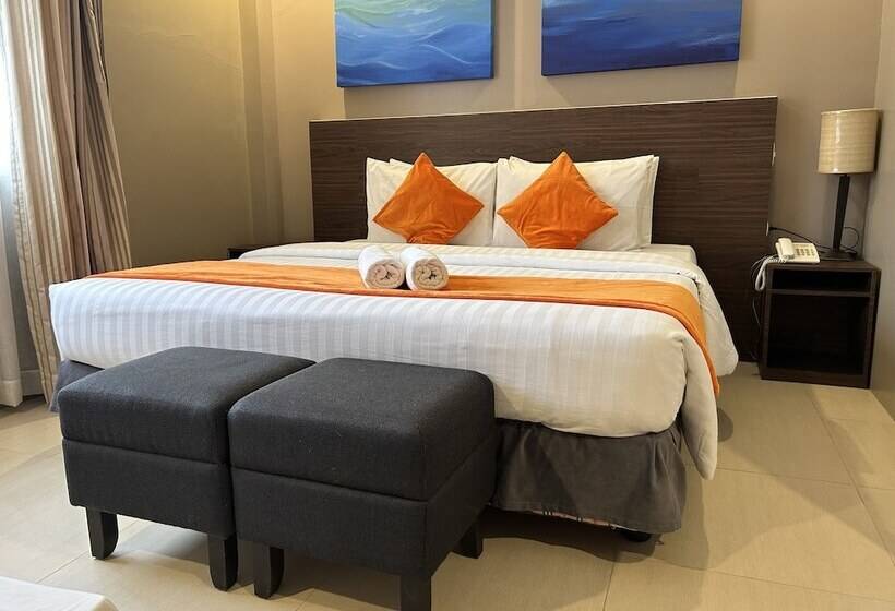 デラックスルーム, Holiday Suites