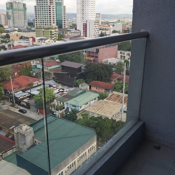 스위트, Ace Hotel And Suites