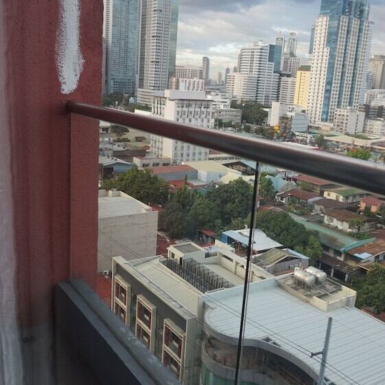 스위트, Ace Hotel And Suites