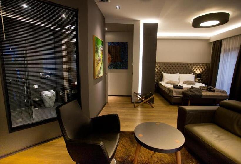 سوییت جونیور, Solun Hotel & Spa