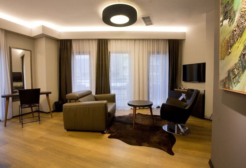 سوییت جونیور, Solun Hotel & Spa