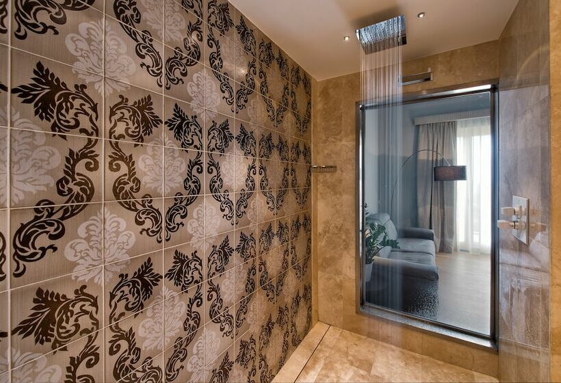 سوییت خانوادگی, Villa Neri Resort & Spa
