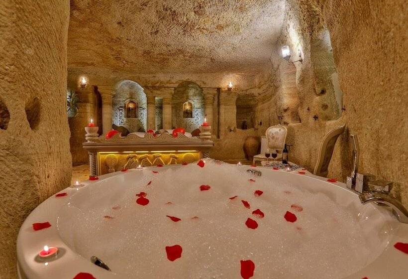 سوئیت دولوکس با چشم‌انداز, Casia Cave Suites