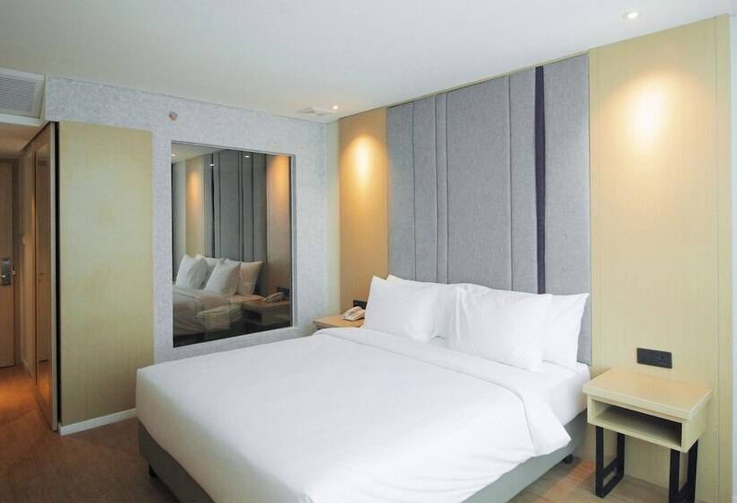 Номер Superior, Eastern  Bojonegoro