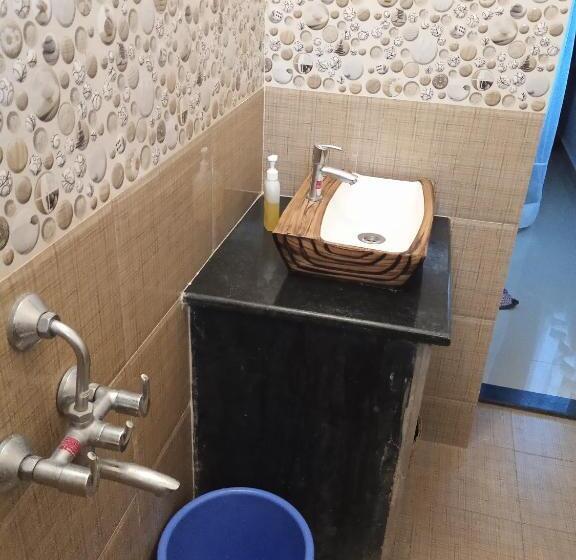 Quarto Deluxe com Sacada, Neelchand