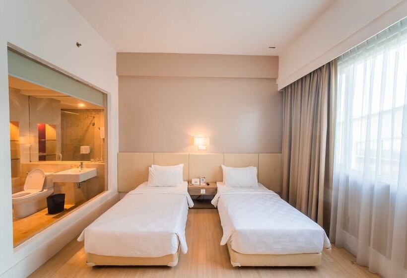 Номер Superior, Grand Jatra Hotel Balikpapan