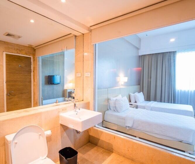 Номер Deluxe, Grand Jatra Hotel Balikpapan