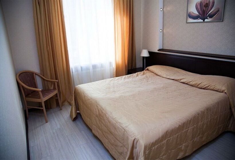 سوییت جونیور, Premier Hotel Kostroma