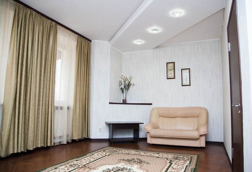 سوییت, Premier Hotel Kostroma